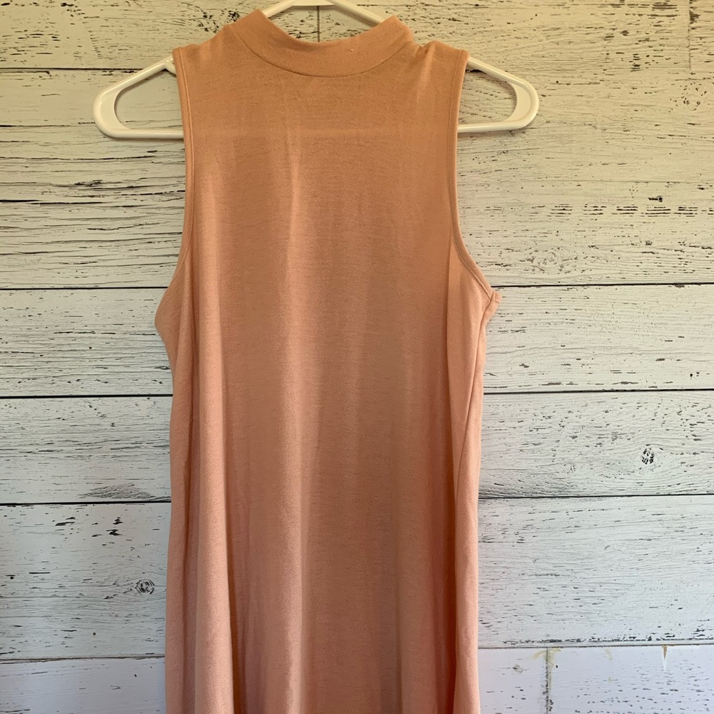 Sleeveless pink dress👗 - Picture 2 of 3
